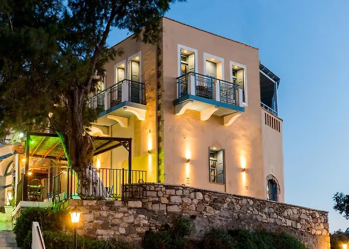 \'Captain\'s House\' Traditional Hotel Suites