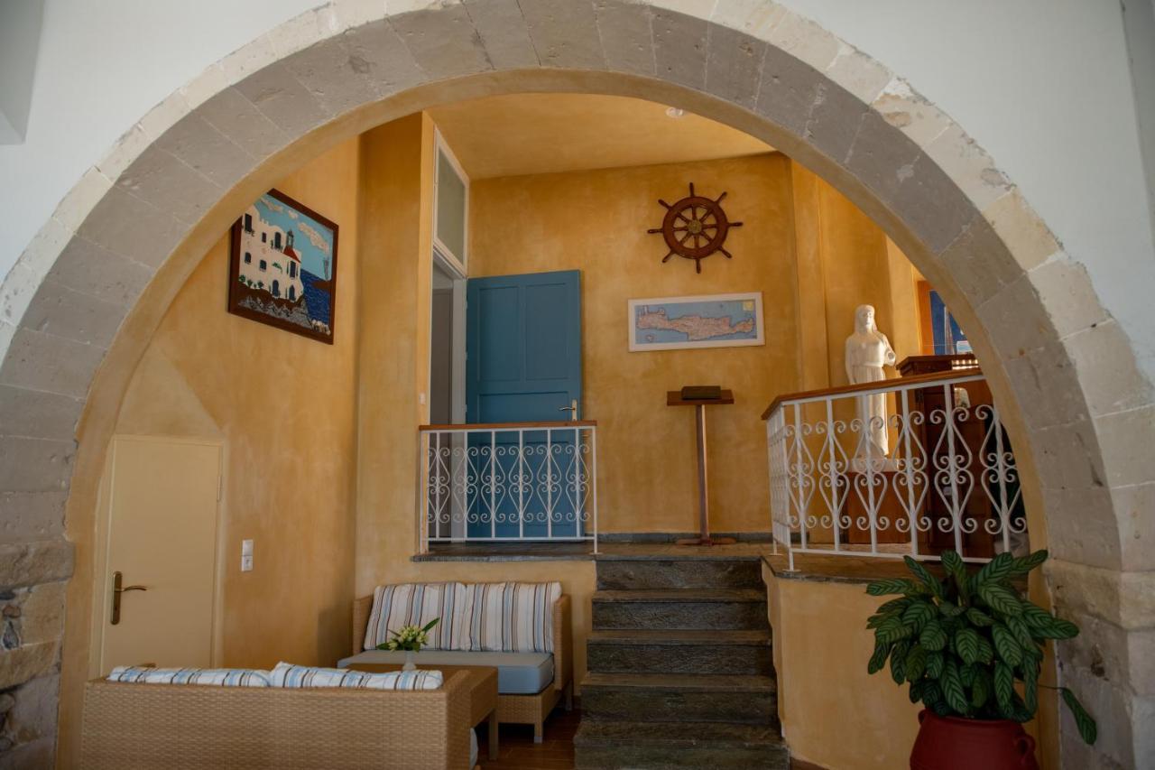 Hotel Captain's House & 3*
